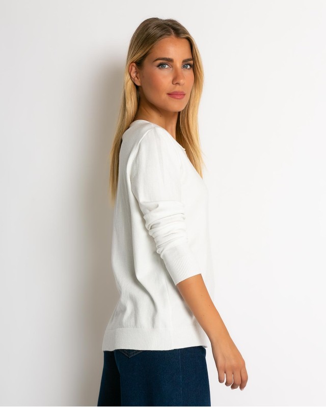 Μπλούζα ψιλό πλεκτό με λαιμόκοψη εκρού