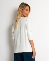 Μπλούζα ψιλό πλεκτό με λαιμόκοψη εκρού