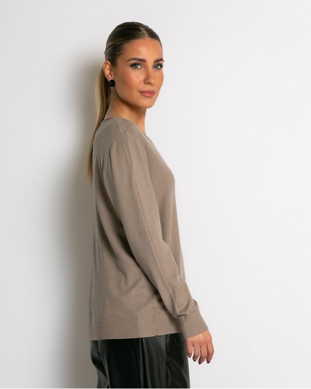 Μπλούζα ψιλό πλεκτό με λαιμόκοψη μπεζ