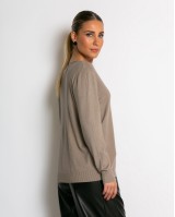Μπλούζα ψιλό πλεκτό με λαιμόκοψη μπεζ