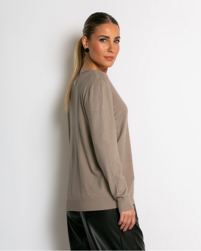 Μπλούζα ψιλό πλεκτό με λαιμόκοψη μπεζ