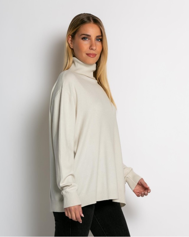 Μπλούζα ψιλό πλεκτό ζιβάγκο σε άνετη γραμμή μπεζ