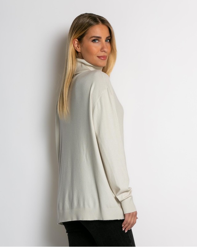 Μπλούζα ψιλό πλεκτό ζιβάγκο σε άνετη γραμμή μπεζ