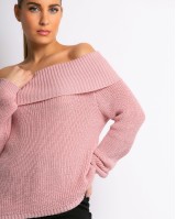 Πλεκτό πουλόβερ με έξω ώμους ροζ