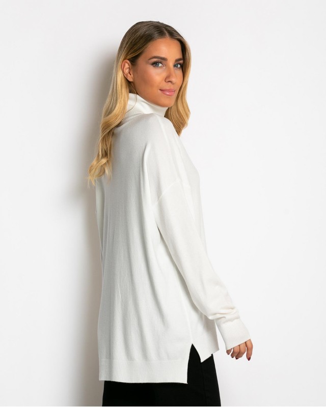 Μπλούζα πλεκτή απαλή υφή ζιβάγκο λευκό