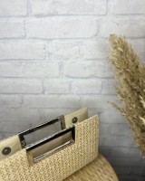 Ψάθινη τσάντα με αλυσίδα μπεζ Ψάθινη τσάντα με αλυσίδα μπεζ