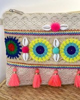 Boho ethnic clutch με κεντήματα κοραλί