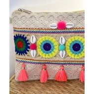 Boho ethnic clutch με κεντήματα κοραλί