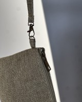 Τσαντάκι με ΄ύφασμα & ρυθμιζόμενο λουρί μπεζ Τσαντάκι με ΄ύφασμα & ρυθμιζόμενο λουρί μπεζ