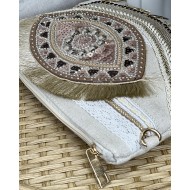 Τσαντάκι Boho με κεντήματα & παγιέτες μπεζ