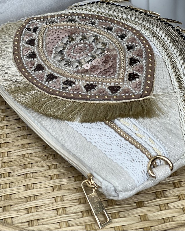 Τσαντάκι Boho με κεντήματα & παγιέτες μπεζ Τσαντάκι Boho με κεντήματα & παγιέτες μπεζ
