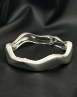 Sculpted Wave Bracelet – Silver