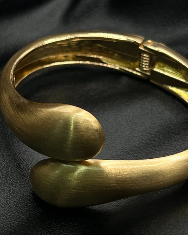 Open Curve Bangle gold