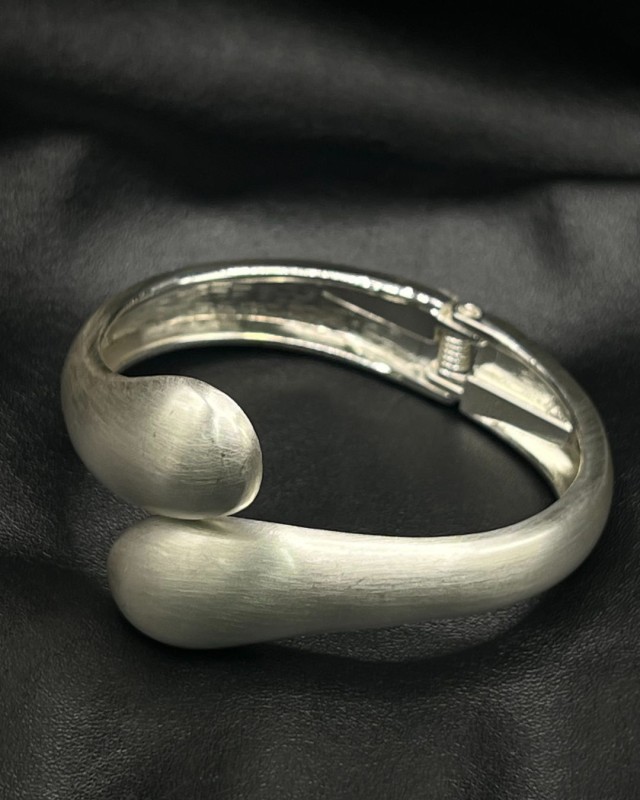 Open Curve Bangle silver