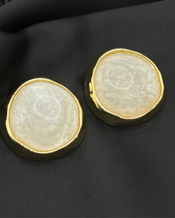 Marble Round Earrings ivory