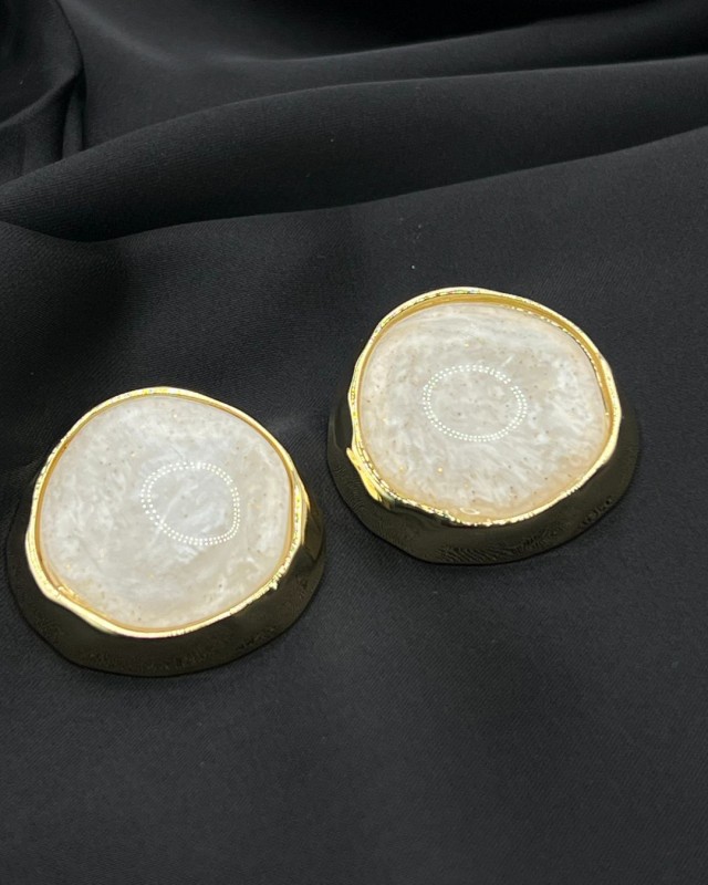 Marble Round Earrings ivory