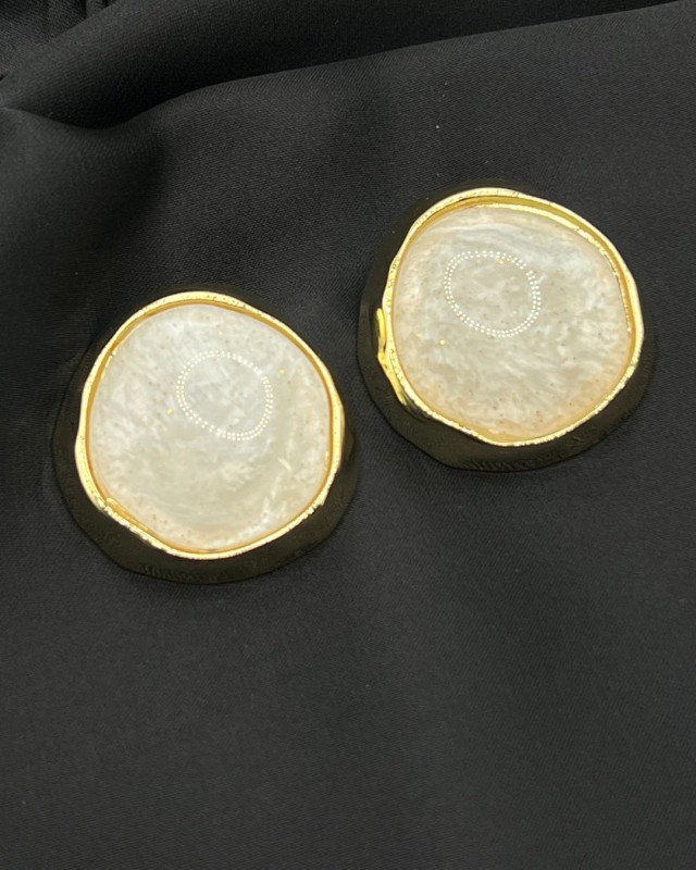 Marble Round Earrings ivory