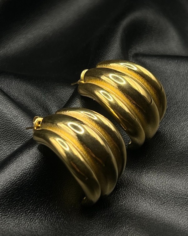 Gold Ribbed Hoop Earrings