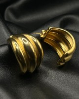 Gold Ribbed Hoop Earrings