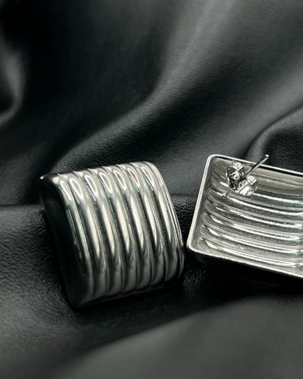 Square Ribbed Earrings silver