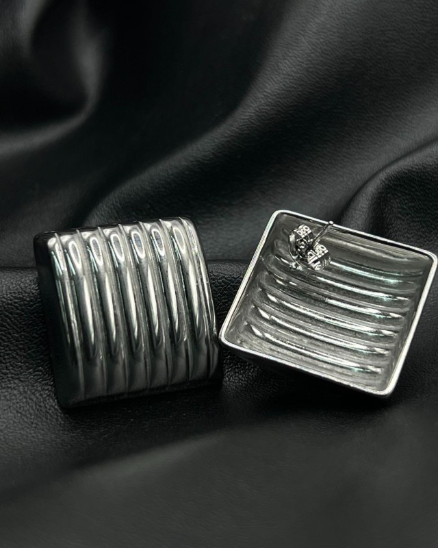 Square Ribbed Earrings silver