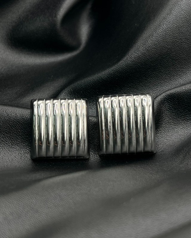 Square Ribbed Earrings silver