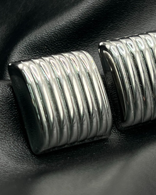 Square Ribbed Earrings silver