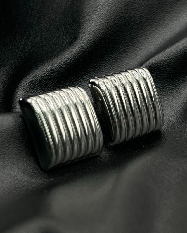 Square Ribbed Earrings silver