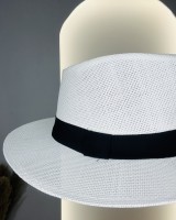Καπέλο ψάθινο με κορδέλα εκρού Καπέλο ψάθινο με κορδέλα εκρού