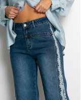 Jean wide leg με δαντέλα στο πλάι denim