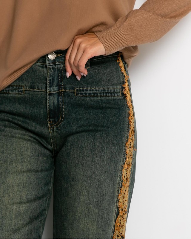 Jean wide leg με δαντέλα στο πλάι dirty denim