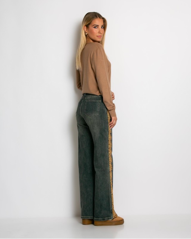 Jean wide leg με δαντέλα στο πλάι dirty denim