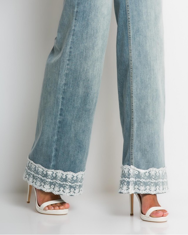 Jean με δαντέλα στη ζώνη denim