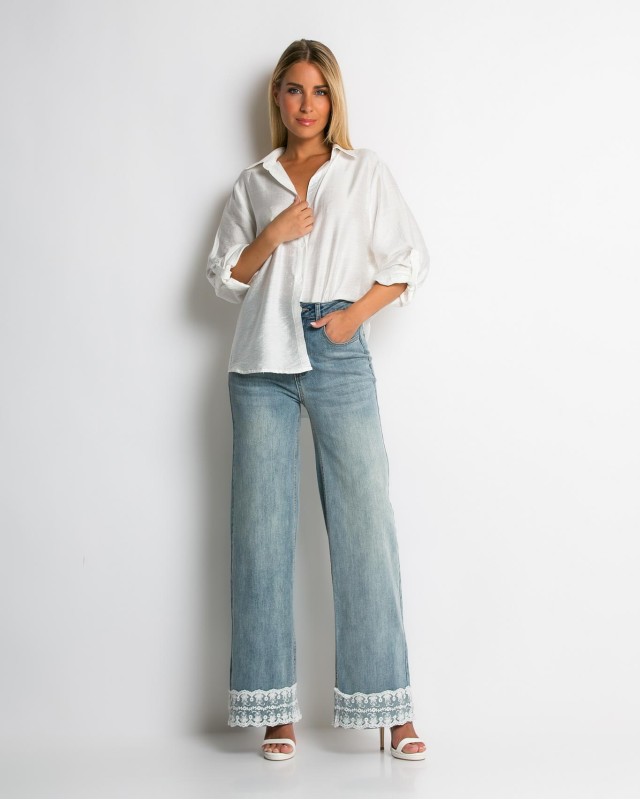Jean με δαντέλα στο τελείωμα denim