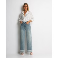 Jean με δαντέλα στο τελείωμα denim