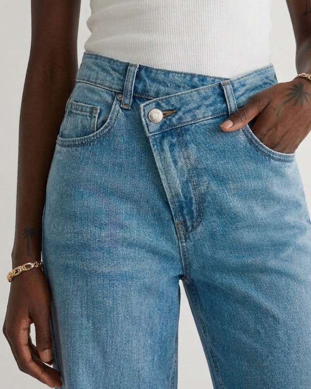 Jean ψηλόμεσο με κούμπωμα στο πλάι denim