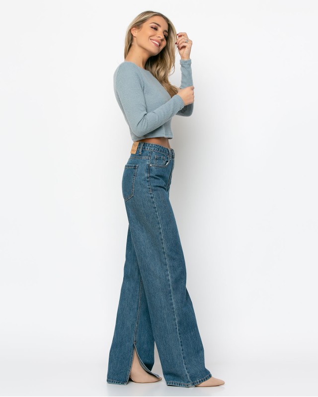 Jean με σκίσιμο στο τελείωμα