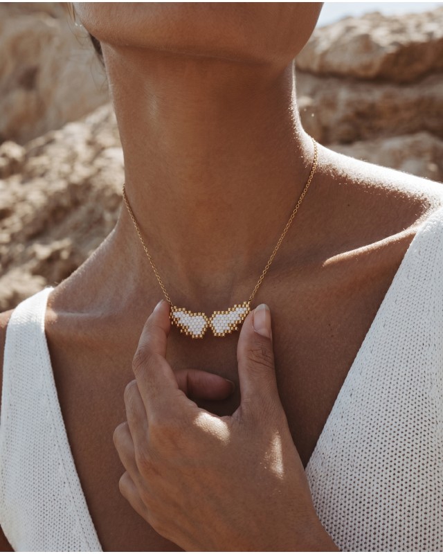 Wings necklace white