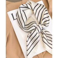Geometric Lines Scarf ivory