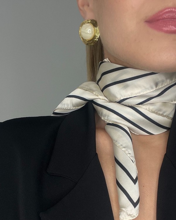 Geometric Lines Scarf ivory