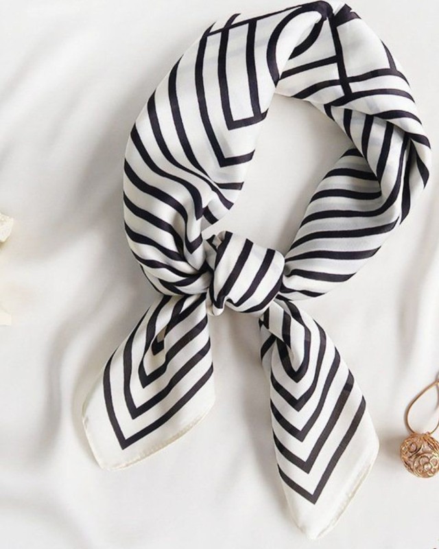 Geometric Lines Scarf white