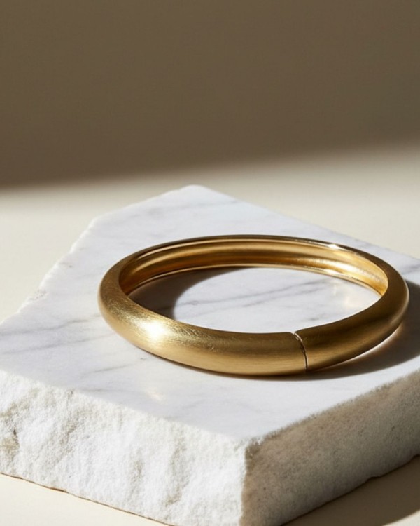 Smooth Oval Bracelet – Gold