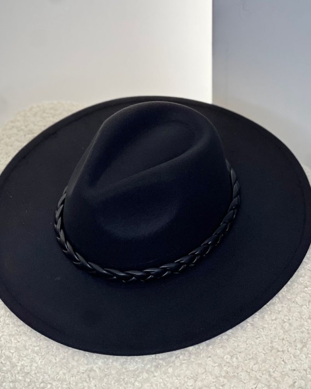 Καπέλο Fedora με πλεξούδα μα΄ύρο