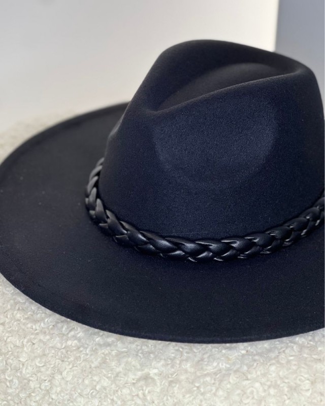 Καπέλο Fedora με πλεξούδα μα΄ύρο