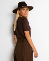 Καπέλο Fedora καφέ με χρυσή αλυσίδα